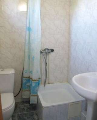 Гостиница Гостевой Дом Ветерок Адлер Номер "Стандарт"-18